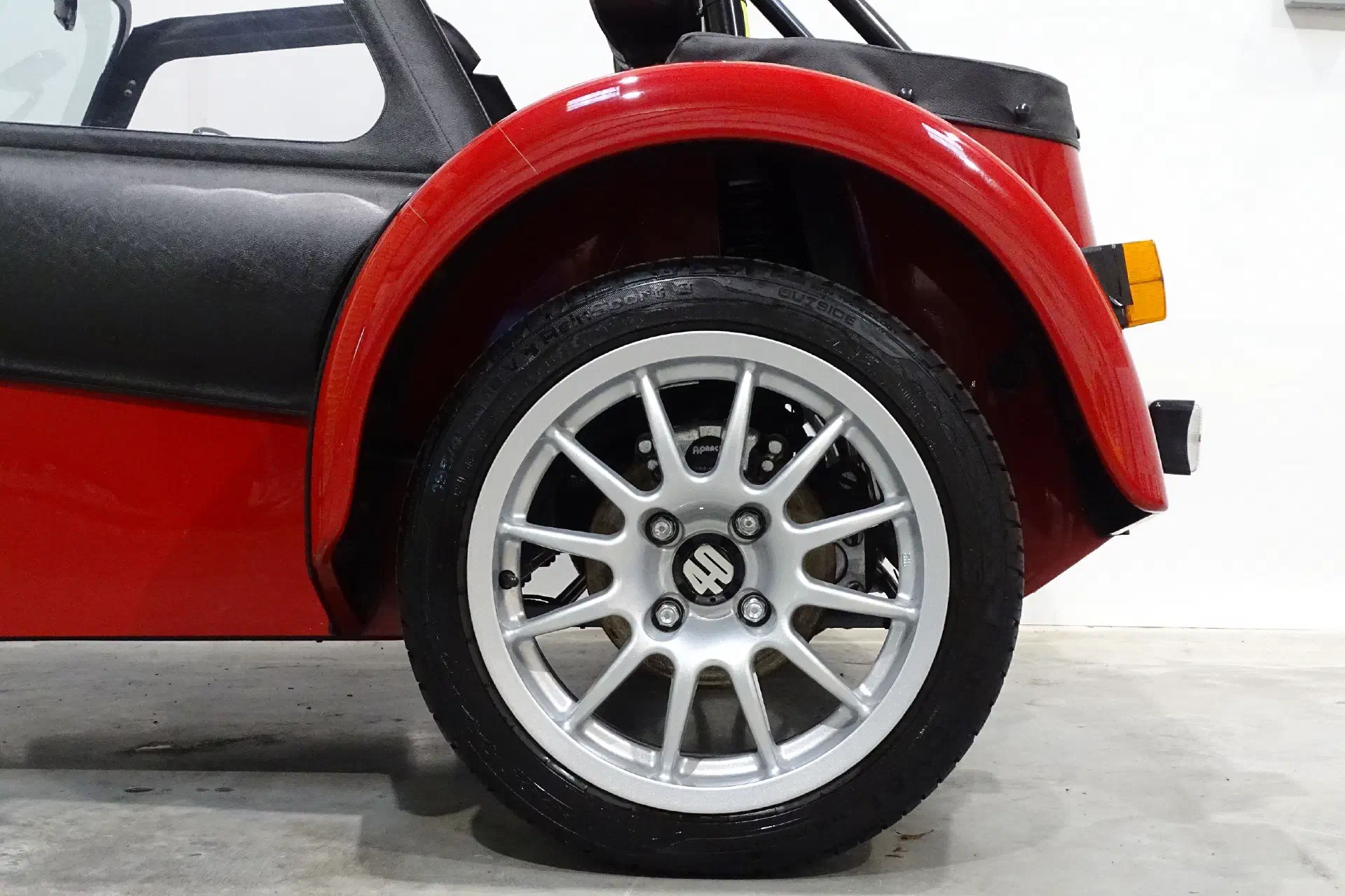 Caterham 40YOC Roadsport 140