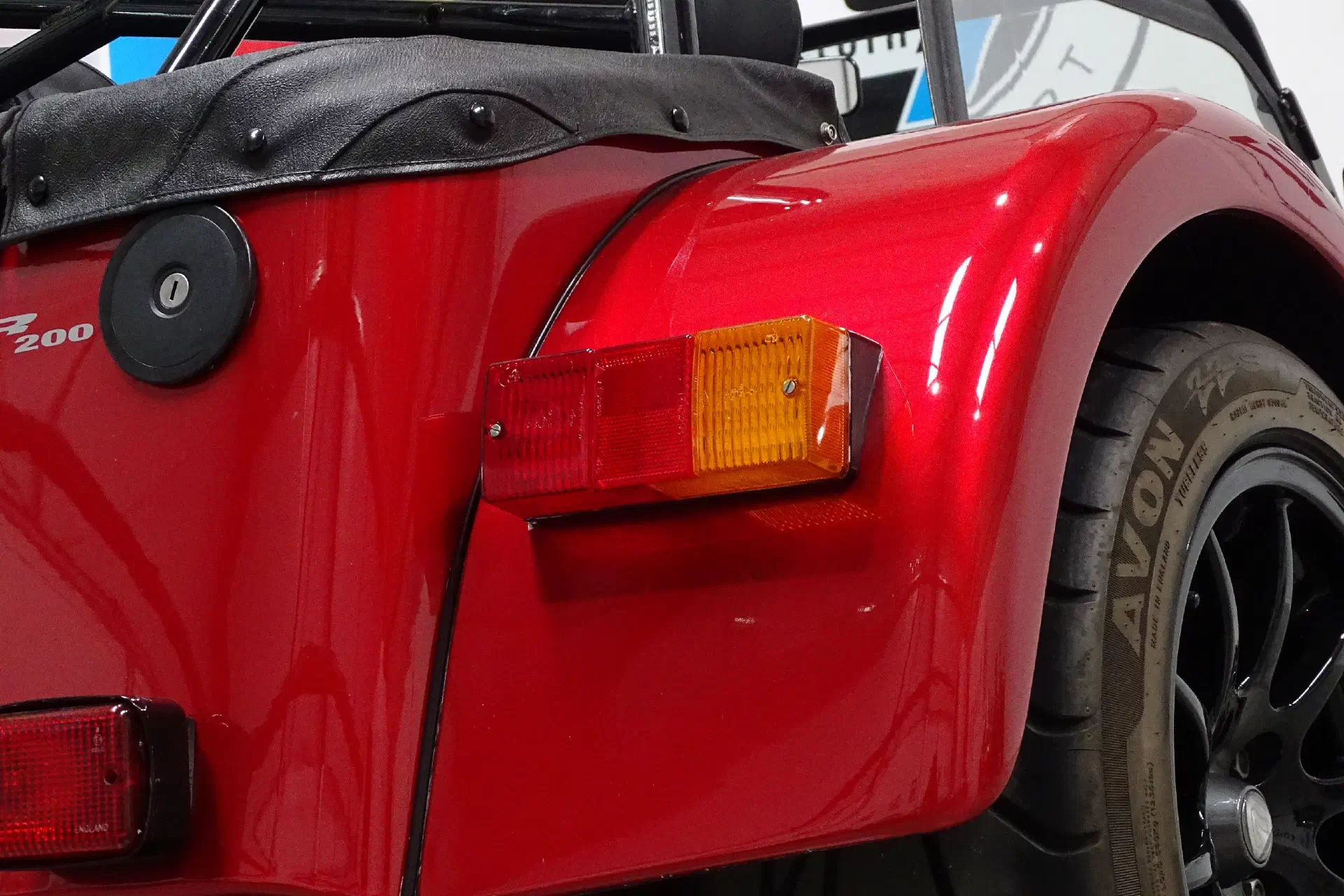 Caterham CSR 200