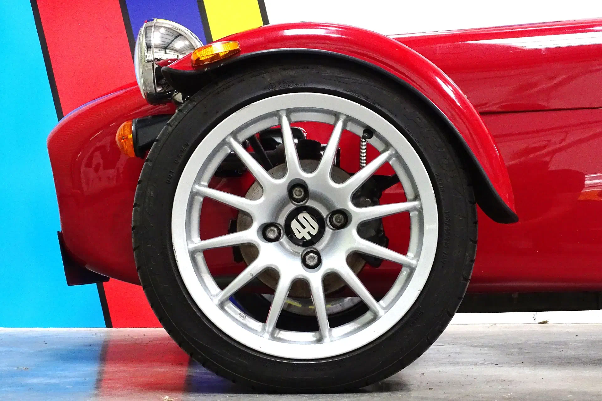 Caterham 40YOC 125 SV