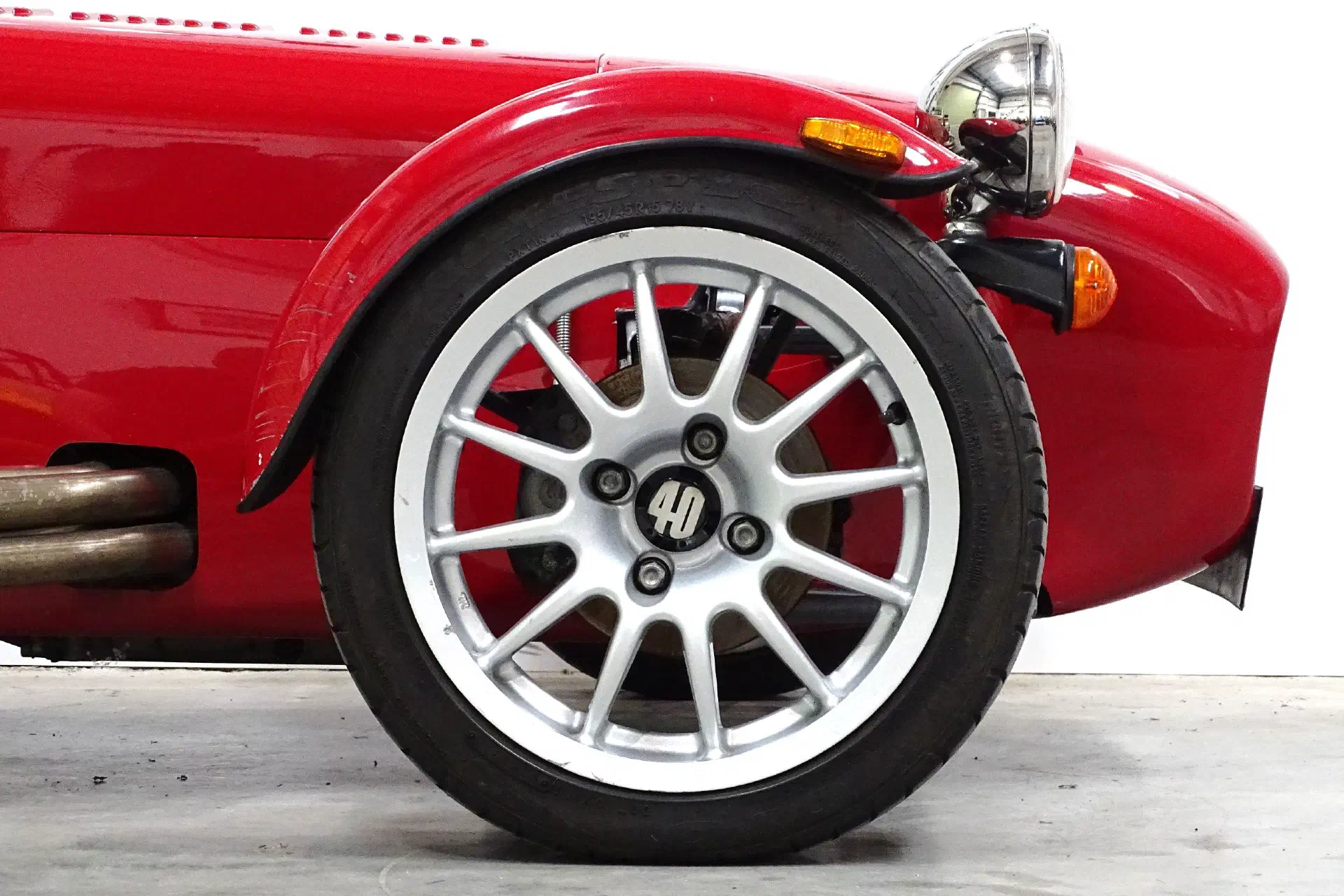 Caterham 40YOC 125 SV