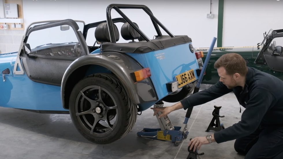 How To Safely Jack Up Your Caterham Turn 7